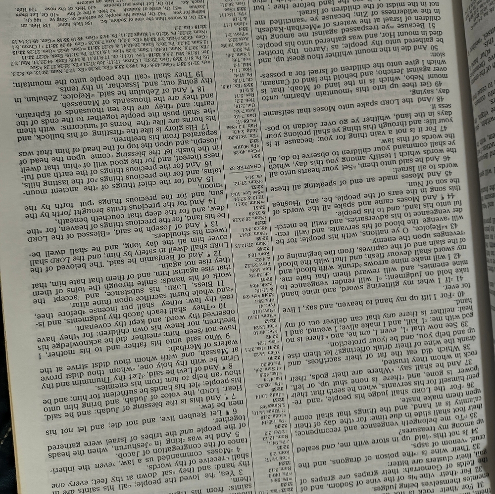 1982 Vtg Holy Bible - Picture 4 of 6